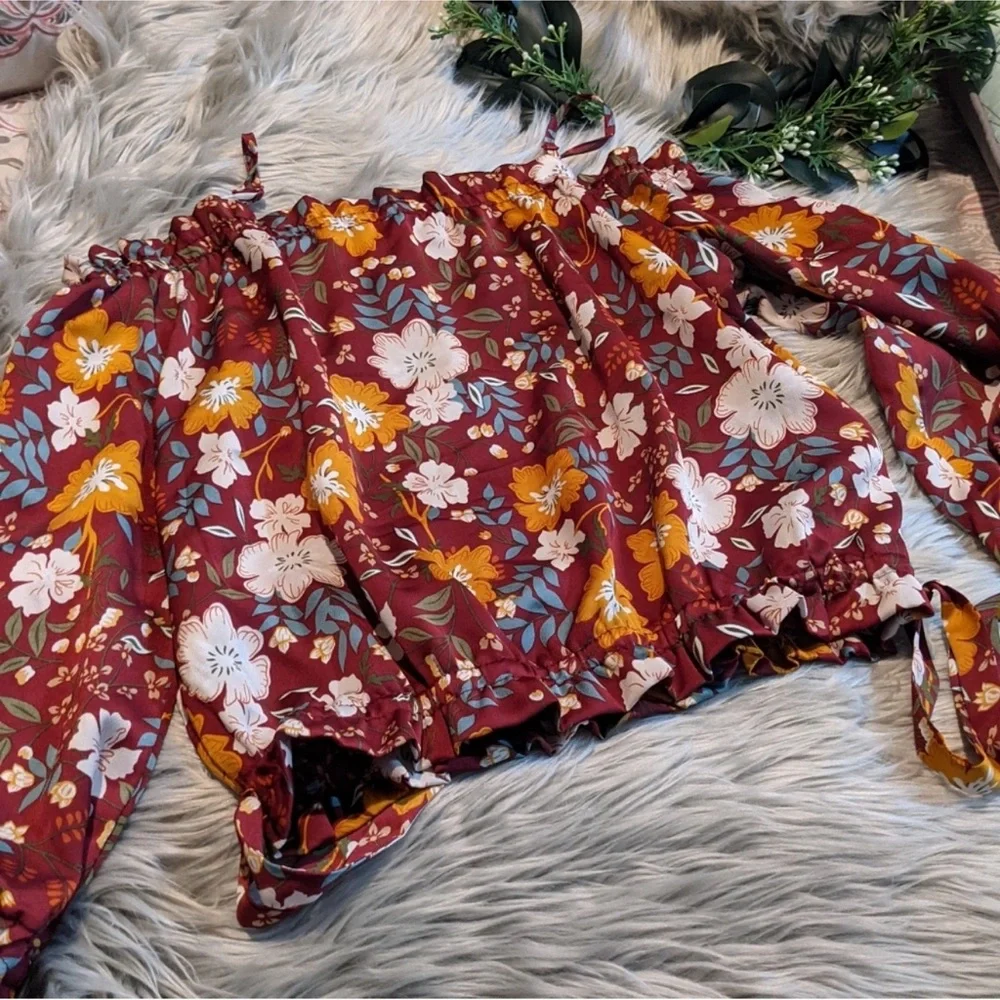 Paper Moon Blouse - Picture 9 of 10